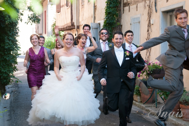 A KIWI FRENCH WEDDING - HAPPILY WED: 8397 - WeddingWise Lookbook - wedding photo inspiration