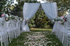 archway selection : 11580 - WeddingWise Lookbook - wedding photo inspiration